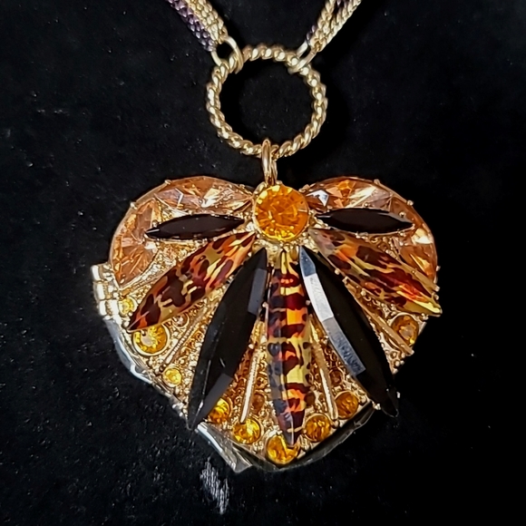 New! BETSEY JOHNSON Hollywood Glam Leopard Firefly Pill Locket Necklace. - Picture 5 of 12